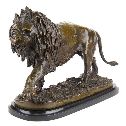 Скульптура "Лев"