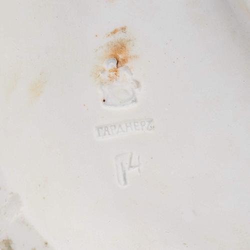 «Бабка с клюкой». Гарднерь.