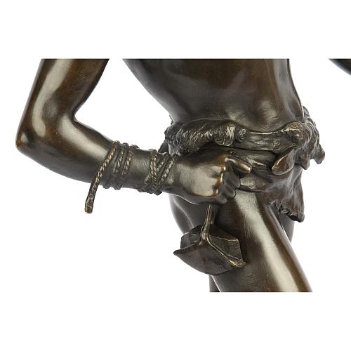 Скульптура "Давид, победитель Голиафа". Луи Огюст Моро.