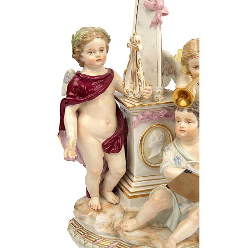 Скульптурная композиция "Аллегория поэзии".