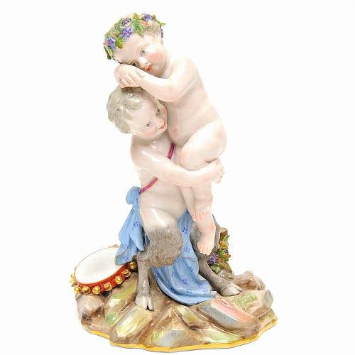 Скульптурная композиция "Сатир и Вакх"