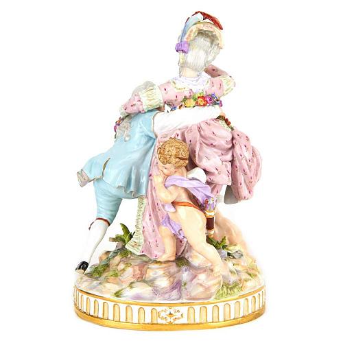 Скульптурная композиция "Потерянная невинность"