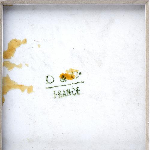 Пласт "Юная девушка на фоне античных колонн"