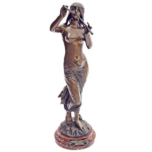 Скульптурная композиция "Лесная муза"