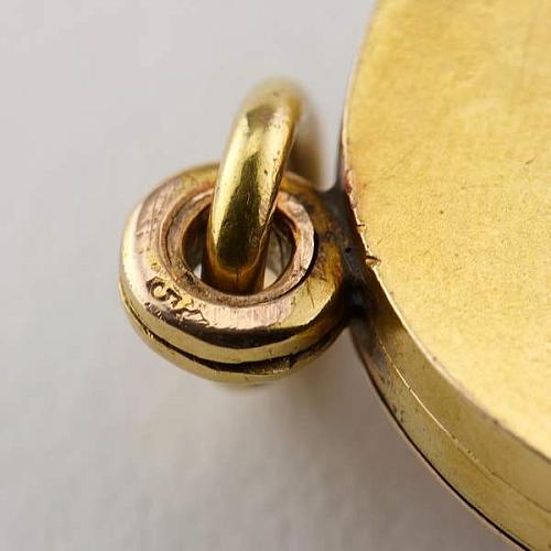 Медальон с бриллиантом, рубином и алмазами