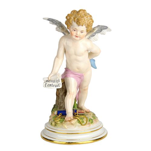 Скульптура амур с брачным контрактом. Мейссен.