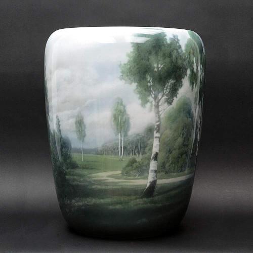 Ваза с изображением лесной речки с мостиком. (Цена по запросу)