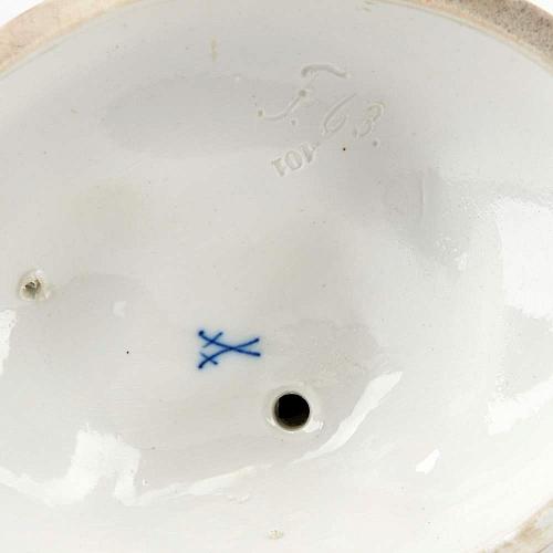 Скульптурная композиция "Потерянная невинность"