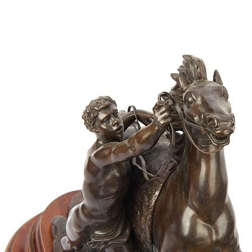 Скульптуры парные "Кони с возницами"