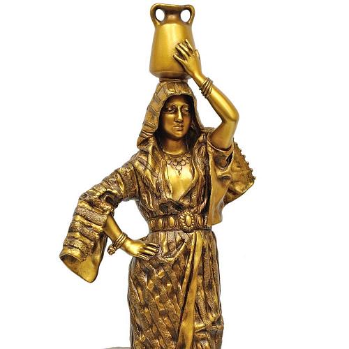 Скульптурная композиция "Арабская девушка" /Jeune Fille Arabe/.