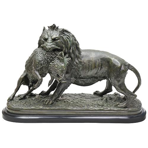 Скульптурная композиция «Лев с добычей». Фратен.