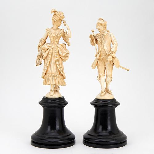 Парные статуэтки "Дама и кавалер".