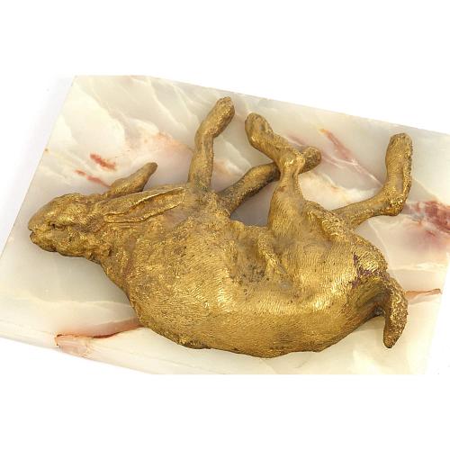 Пресс-папье "Добытый заяц". Н.И.Либерих