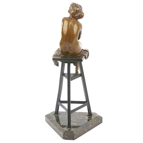 Скульптурная композиция "Натурщица"