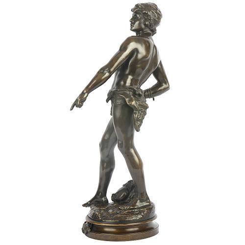 Скульптура "Давид, победитель Голиафа". Луи Огюст Моро.