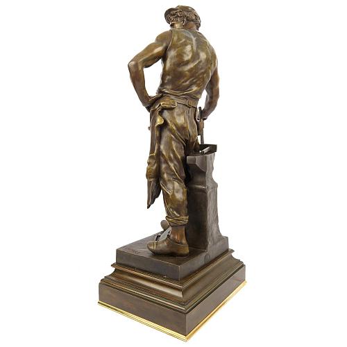 Скульптура «Аллегория труда». Пико.