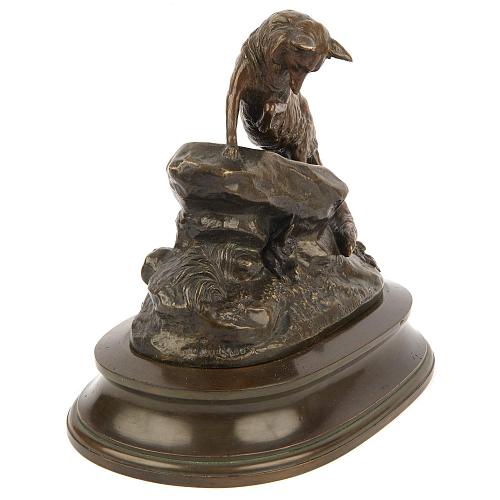 Скульптурная композиция «А уши торчат». Массон