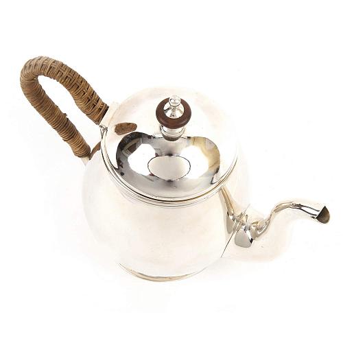 Чайник в оплетке