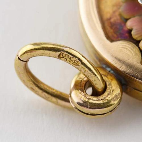 Медальон с бриллиантом, рубином и алмазами