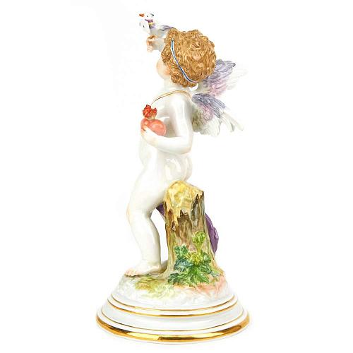 Meissen "Амур с голубем". 31 см.