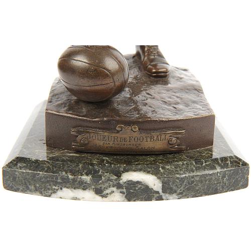 Скульптура кабинетная «Футболист».