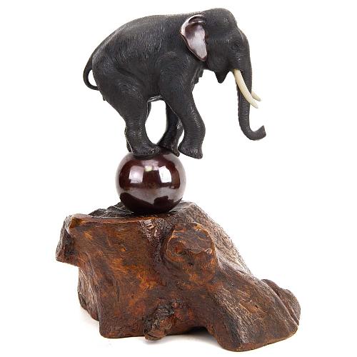 «Цирковой слон». Япония