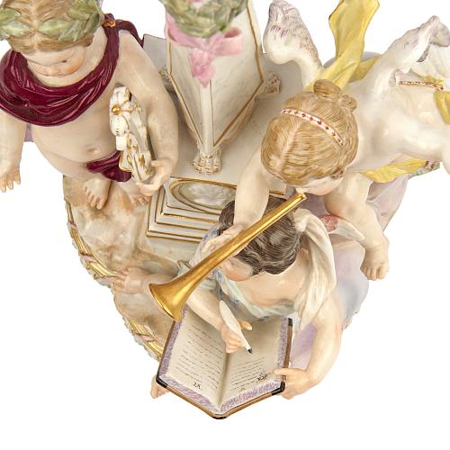 Скульптурная композиция "Аллегория поэзии".