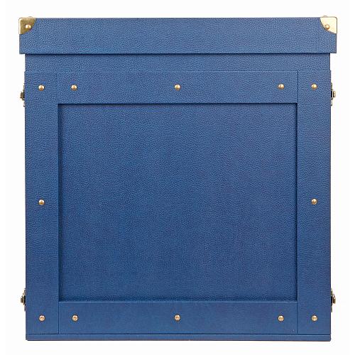 Скульптура "Хоккеист"