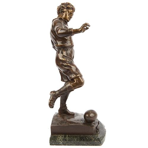 Скульптура кабинетная «Футболист».