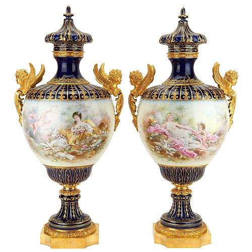Парные вазы «Девушки и Амуры». Париж.