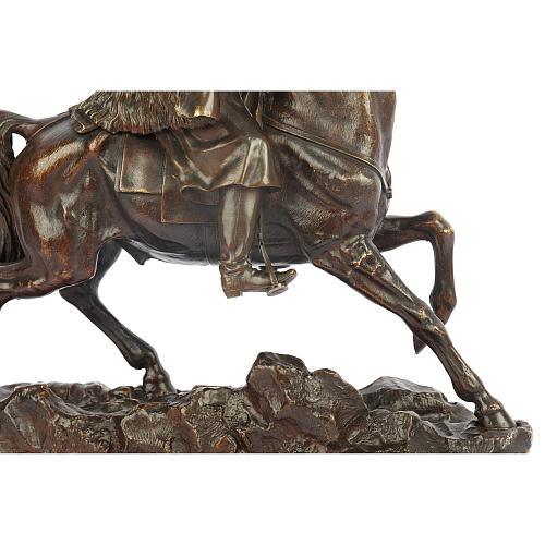 Скульптура «Линейный казак». Напс