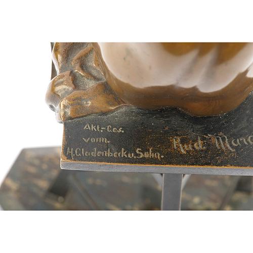 Скульптурная композиция "Натурщица"