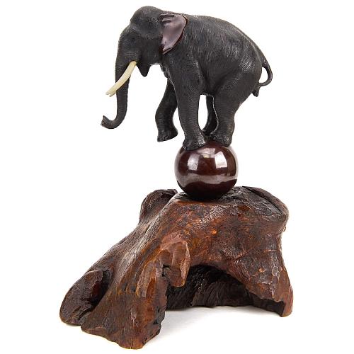 «Цирковой слон». Япония