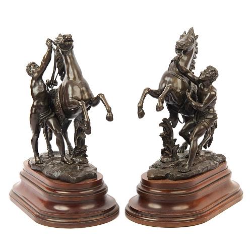 Скульптуры парные "Кони с возницами"