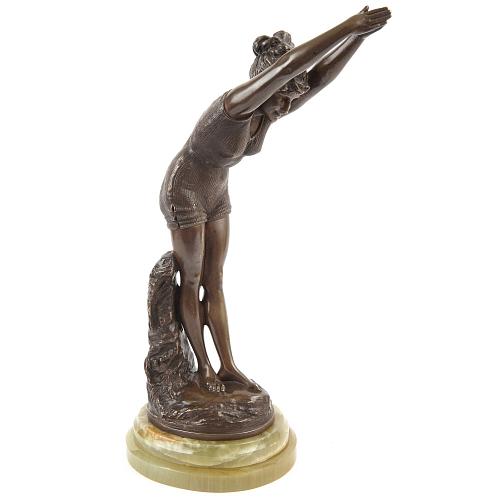 Скульптура «Купальщица»