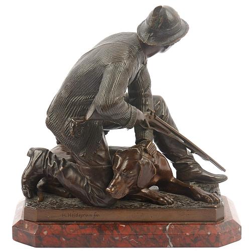 Скульптурная композиция «Охотник с собакой»