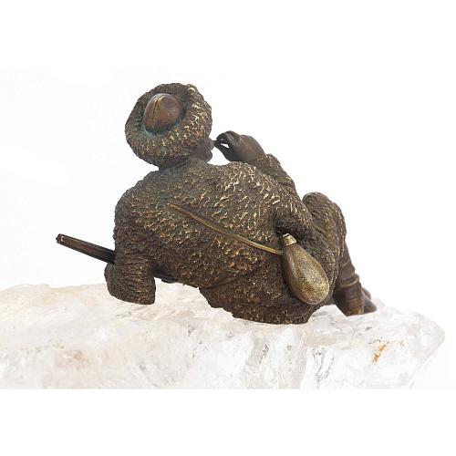 Пресс-папье "Отдыхающий охотник"