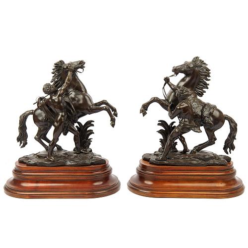 Скульптуры парные "Кони с возницами"
