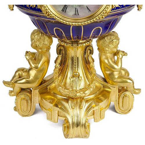 Каминный гарнитур из трех вазонов "Рокайль"